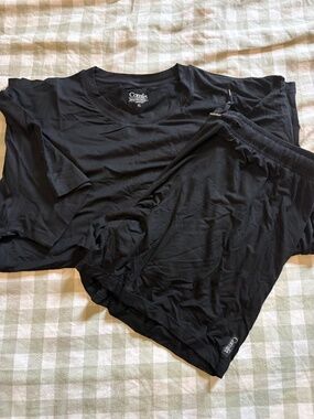Comfrt outfit (shorts and tshirt)